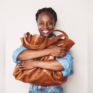 Absolutely gorgeous cognac leather tote in excellent condition